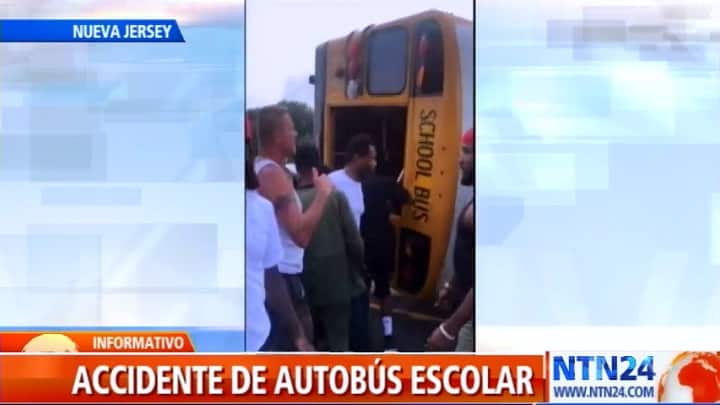Bus-escolar-se-volcó-en-carretera-de-Nueva Jersey