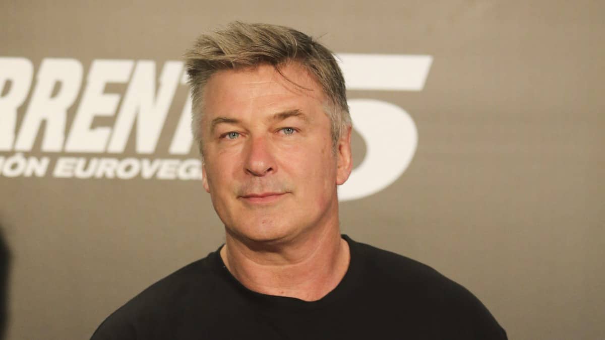 Fiscalía de Nuevo México planea llevar a Alec Baldwin a juicio por la muerte de Halyna Hutchins