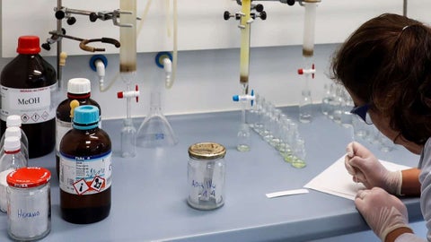 Fármaco experimental podría frenar deterioro cognitivo del Alzheimer