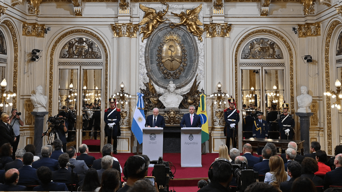 Entre ausencias, críticas y protestas inicia la cumbre de la CELAC en Argentina