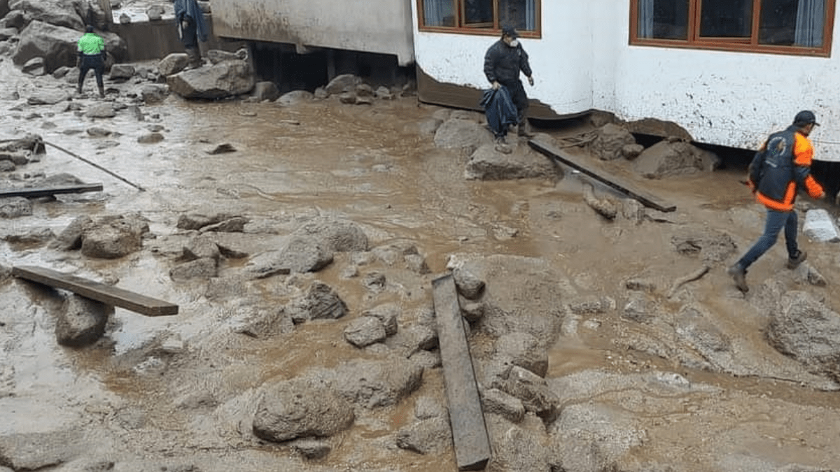 Al menos 15 muertos y 20 heridos por deslave en Arequipa, Perú