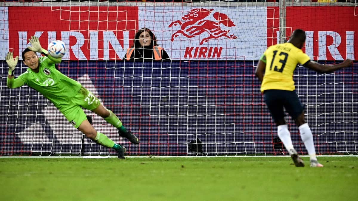 Ecuador desperdició un penal y no pudo contra Japón