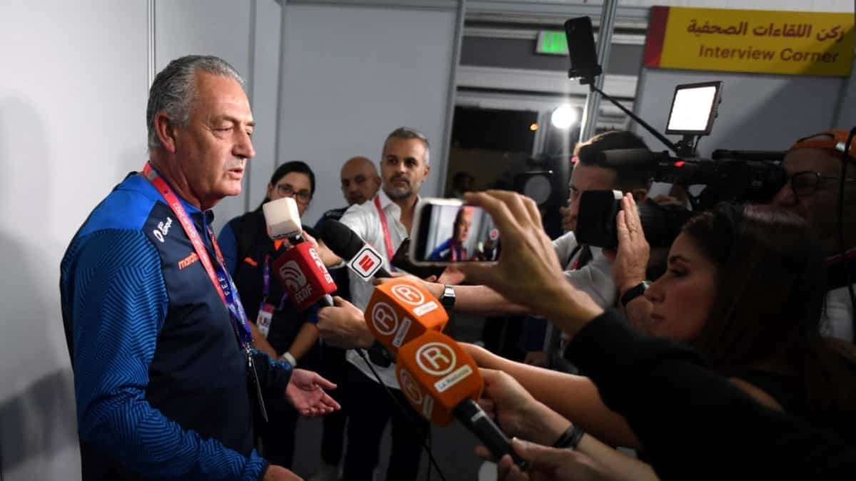 Gustavo Alfaro, técnico de Ecuador