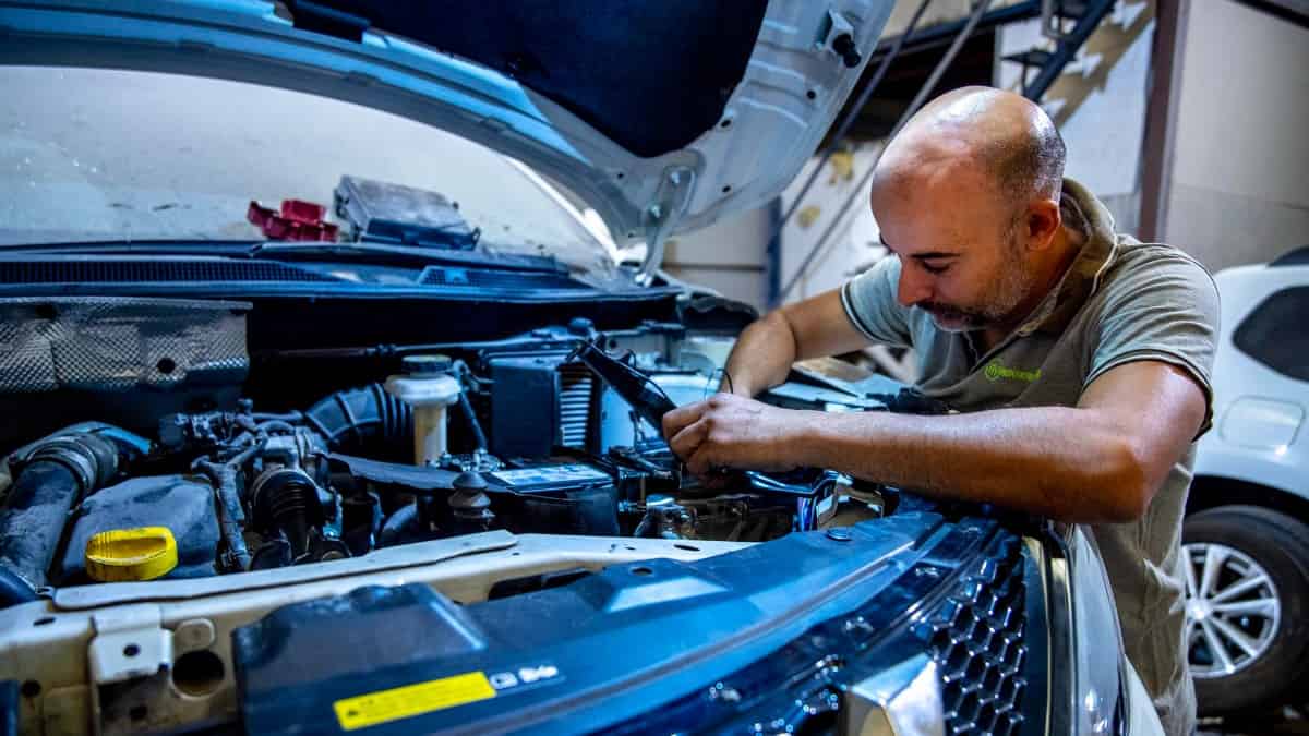 “Las personas que no están trabajando en EE.UU. es porque no quieren”: economista Alberto Bernal