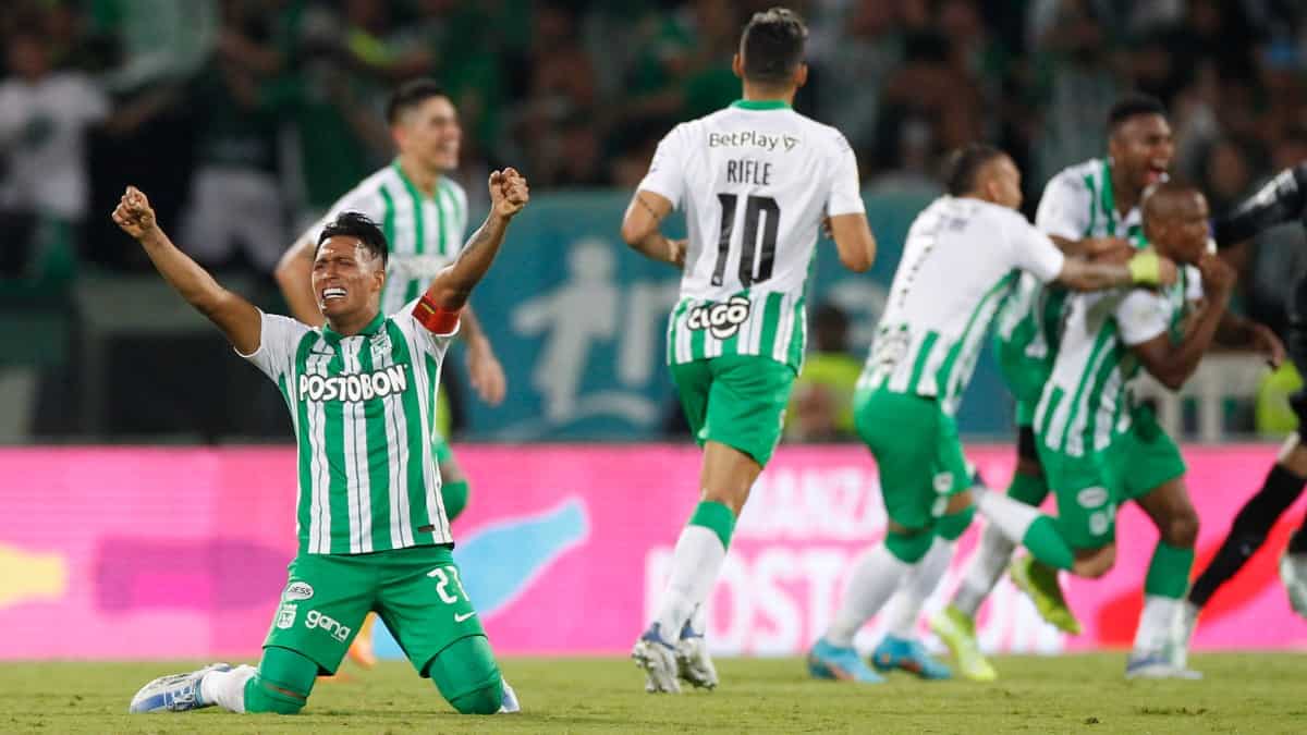 El golazo desde mitad de cancha de Atlético Nacional en la final del fútbol colombiano