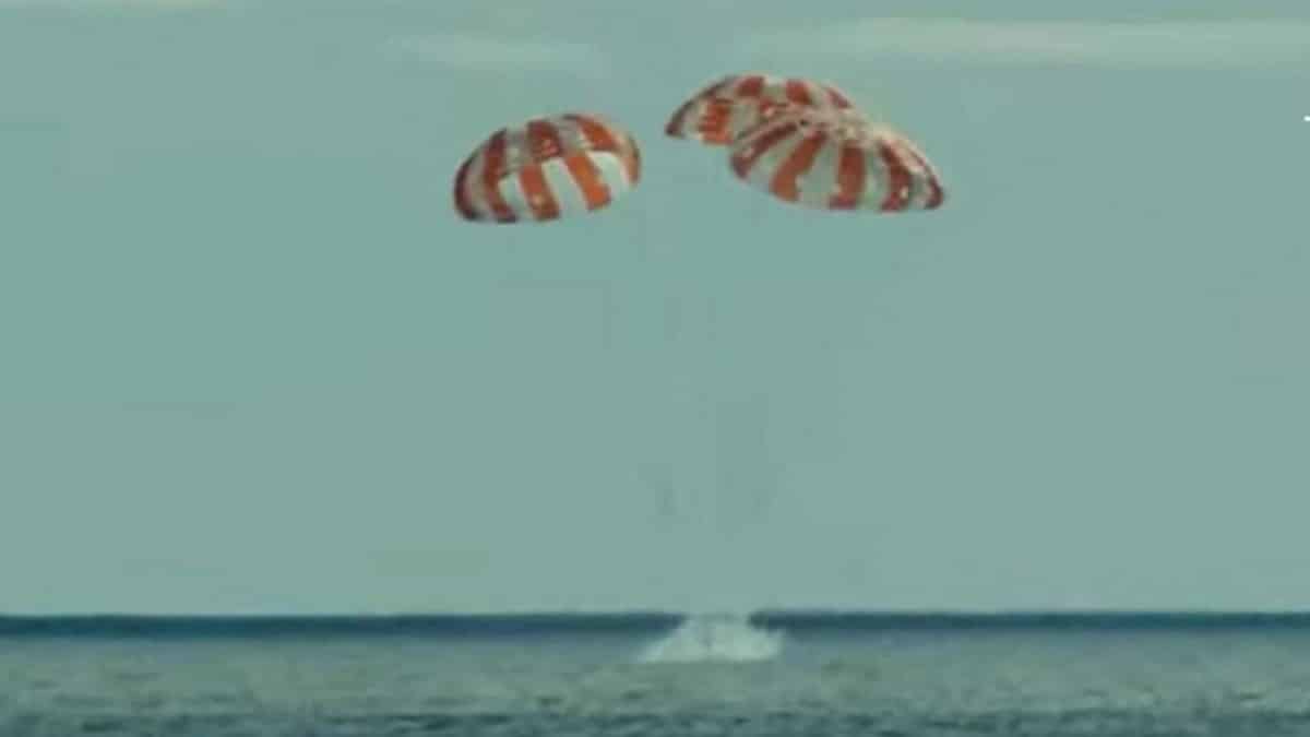 Orión ameriza en el Pacífico