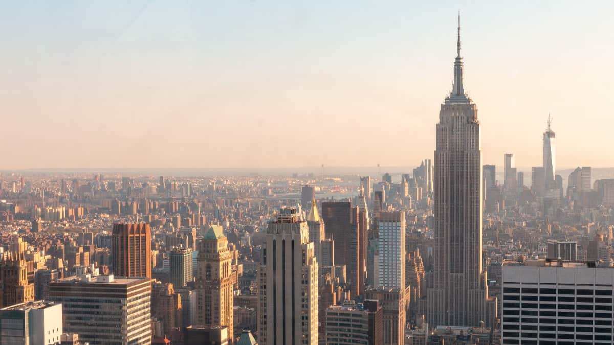 Conductor de un camión atropelló a múltiples peatones en Nueva York, Estados Unidos