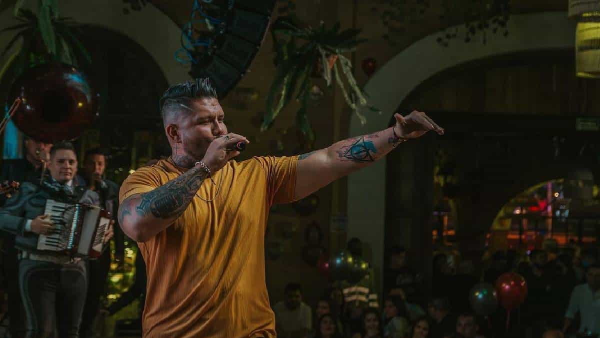 Miller Sebastián presenta "Llora" su nuevo sencillo