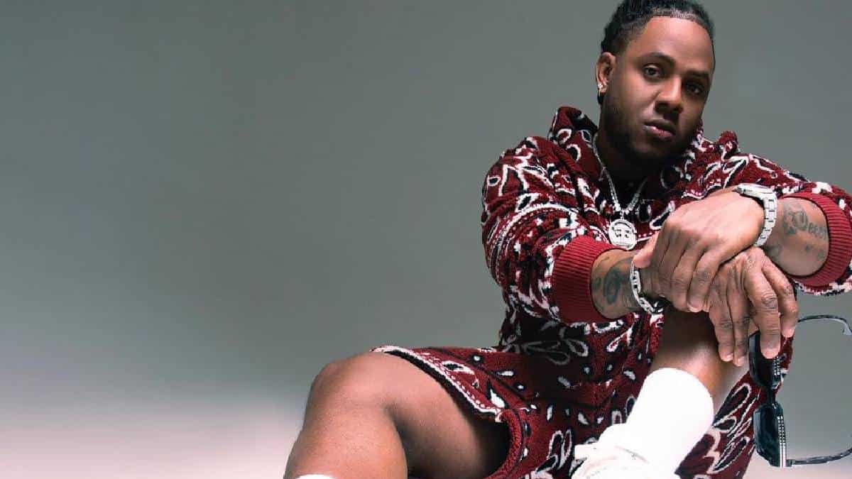 Akim une su talento a Farruko para presentarnos "Luz"