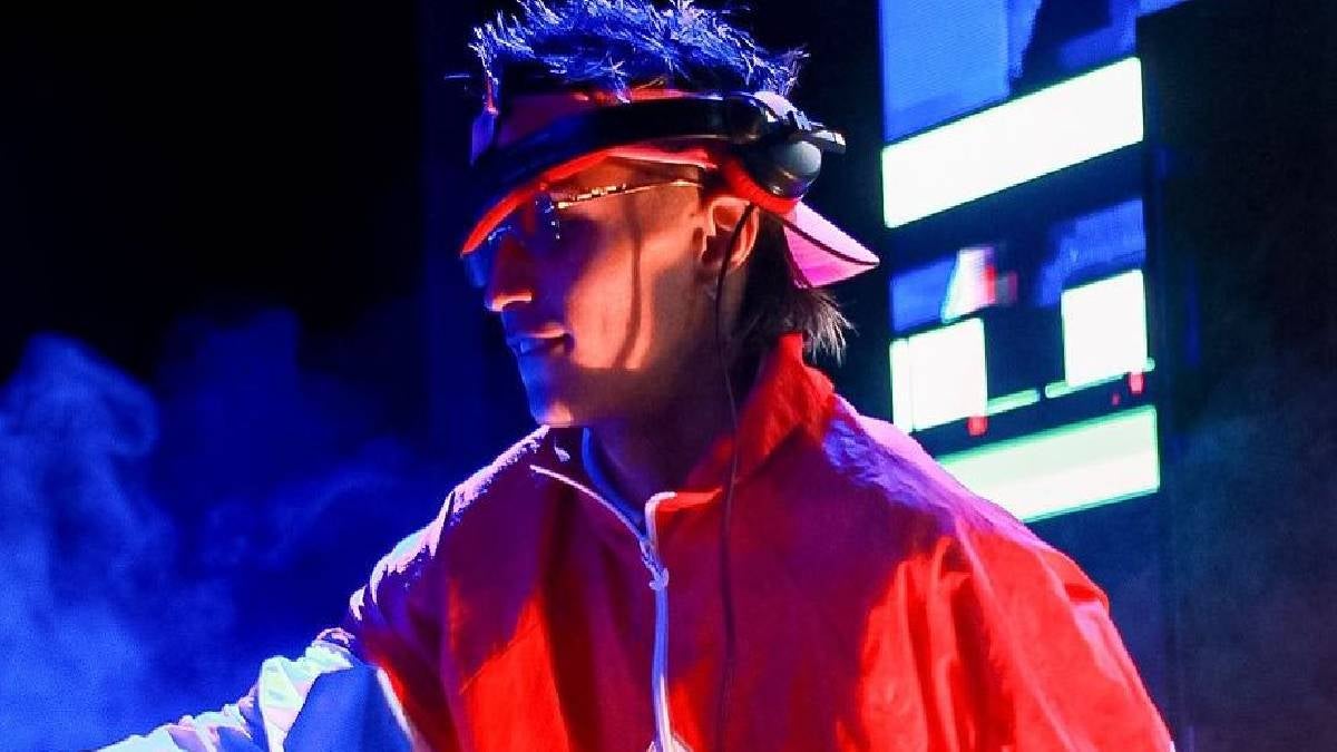 "Me provocas" uno de los sets más escuchados en los clubes recibe disco de oro.