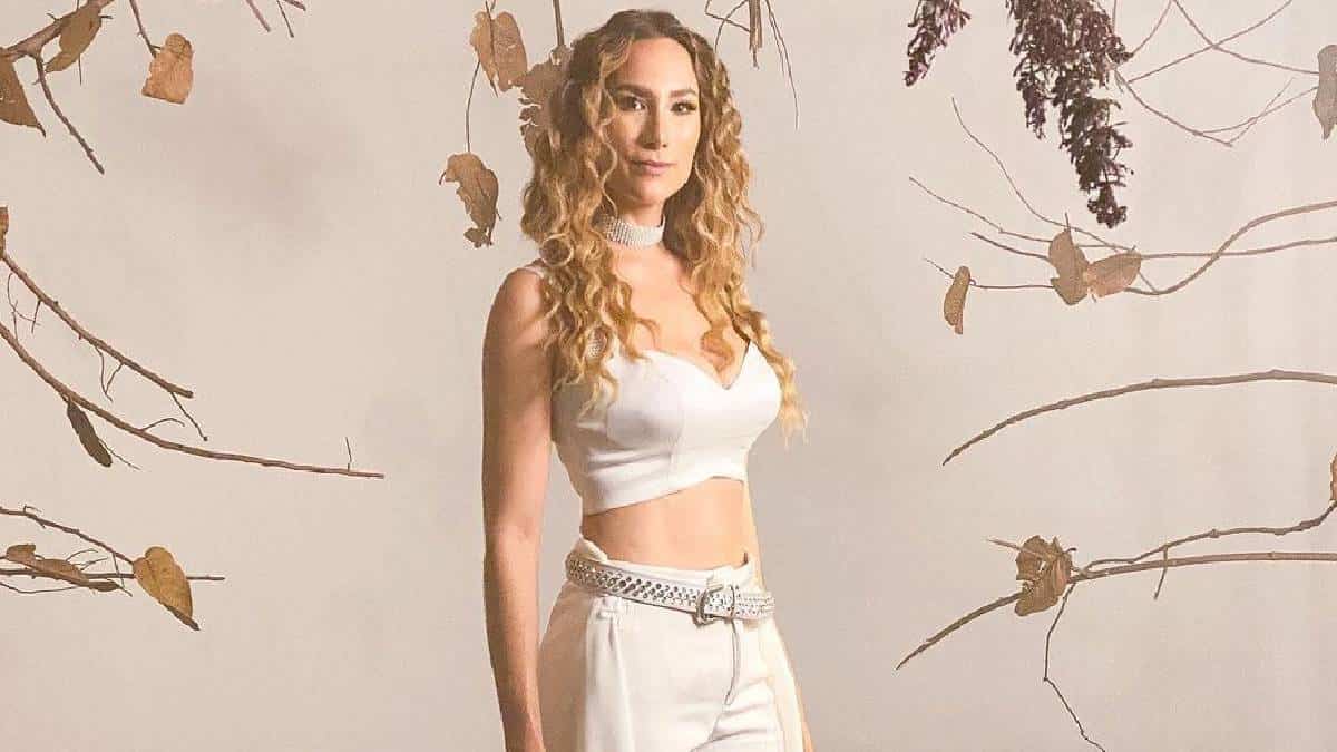 "Bien por ti" el nuevo sencillo de Kelly Cárdenas.