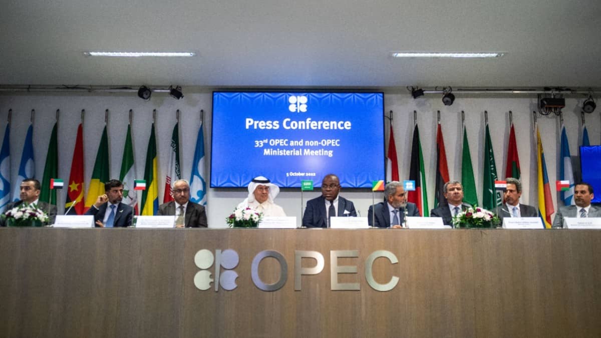 Experto afirma que recorte de producción de la OPEP es un revés para Estados Unidos