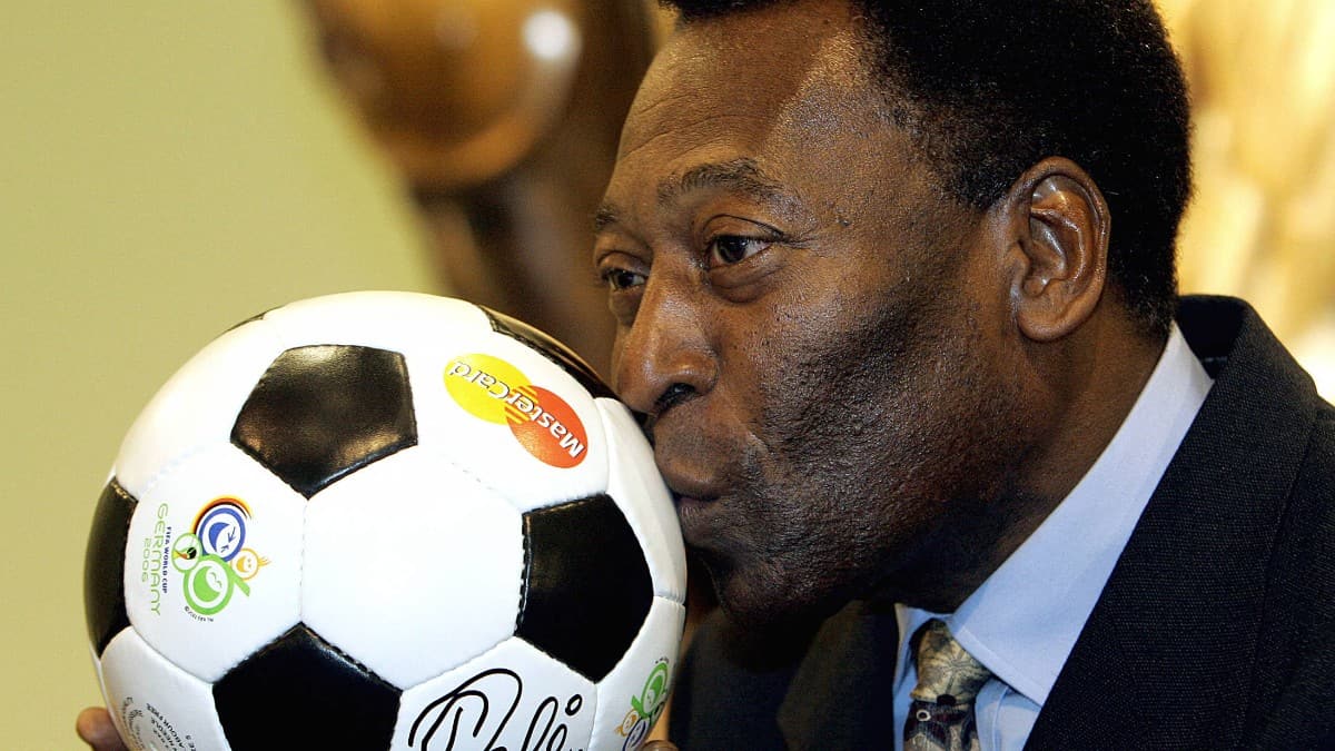 Los récords por los que el mundo del fútbol admira a Pelé.