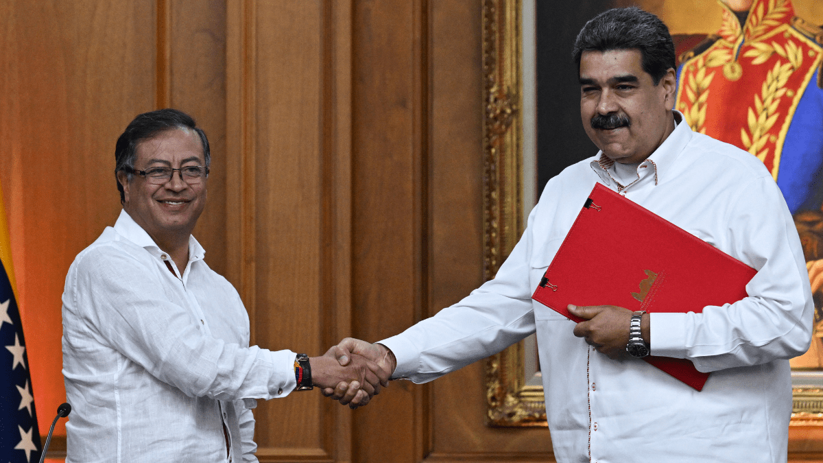 "Es antinatural que Colombia y Venezuela se separen": Petro tras reunión con Maduro