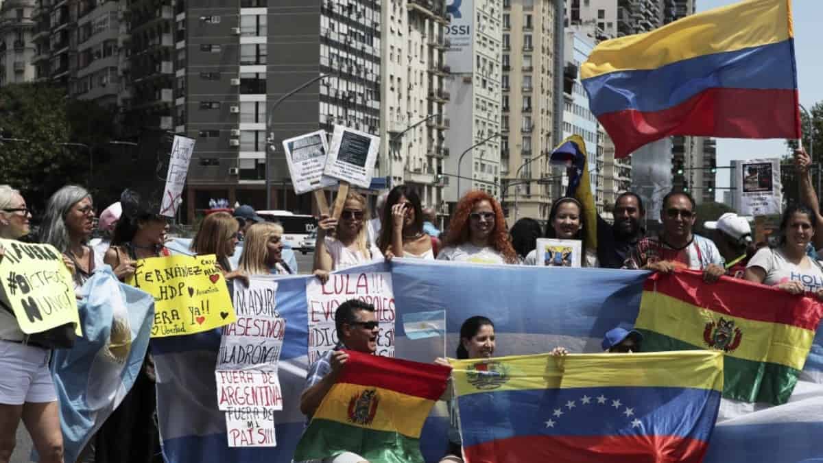 Protestas en el marco de la CELAC