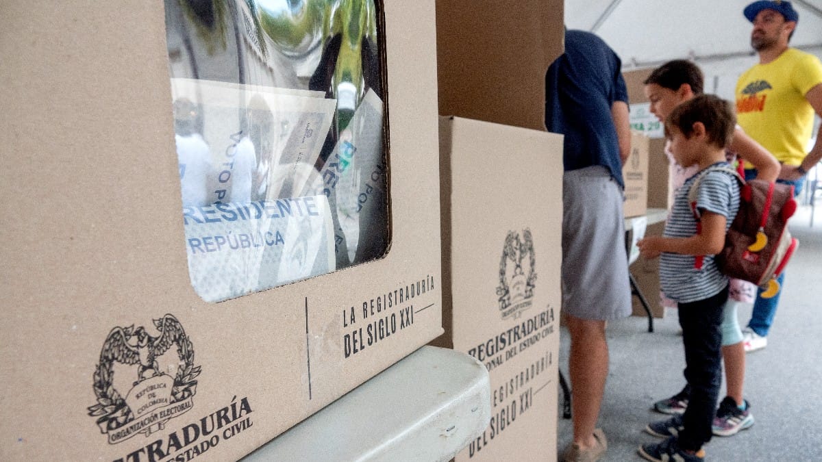 El censo electoral está compuesto por 39.002.239 ciudadanos