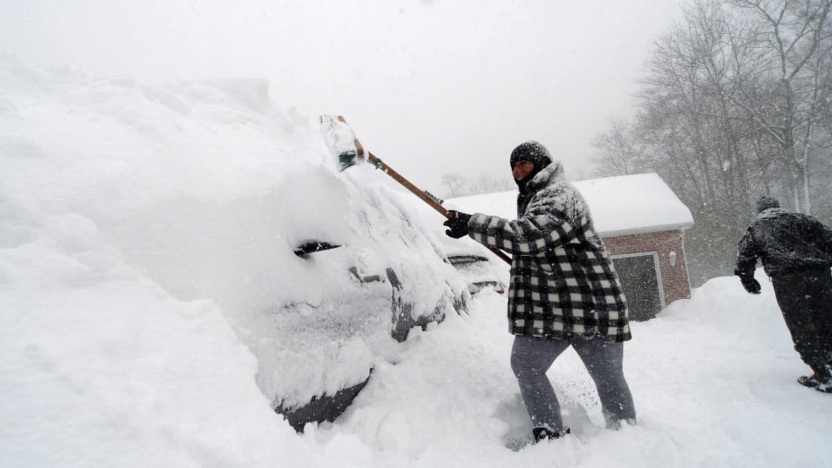 Fuertes tormentas de nieve afectan gran parte de Estados Unidos