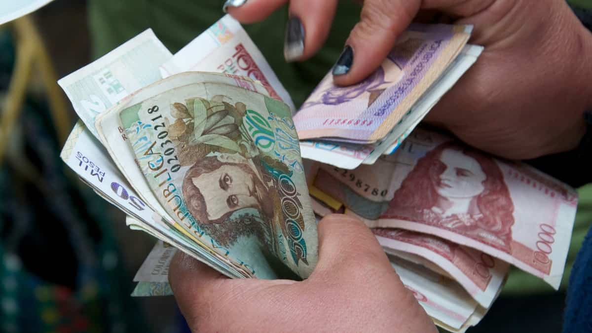 Presidente Petro confirmó aumento de 16% en el salario mínimo de 2023