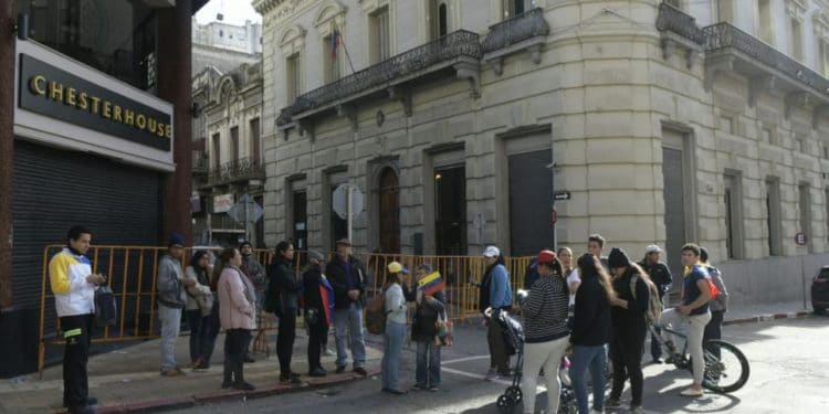 Diplomático de Maduro detenido por estafa en Uruguay quedó en libertad