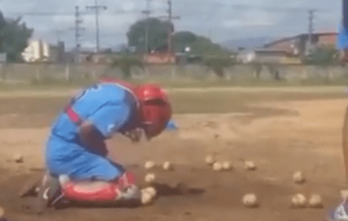 Despiden a entrenadores que protagonizaron video en academia de béisbol venezolana