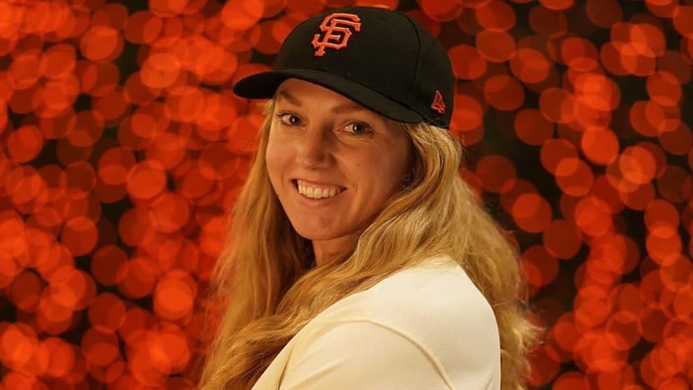 Foto: Instagram/Giants Alyssa Nakken es la primera mujer que participa como coach en un juego de MLB