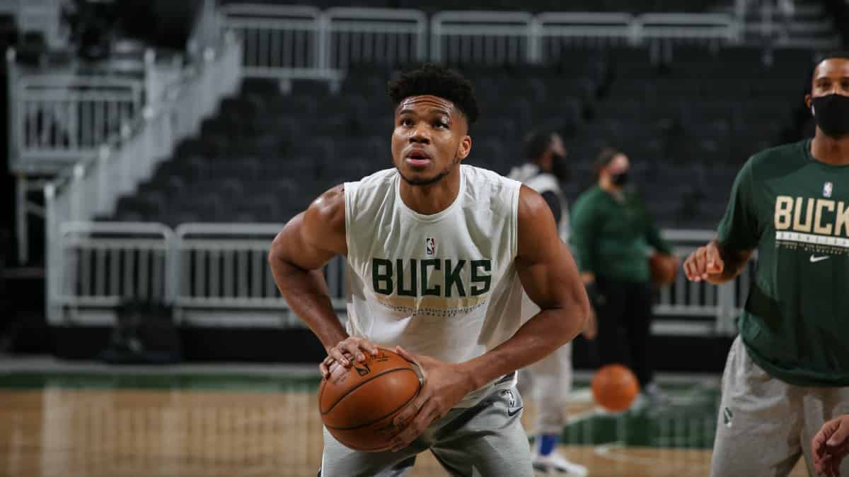 El multimillonario contrato que Giannis Antetokounmpo firmó para renovar con los Bucks