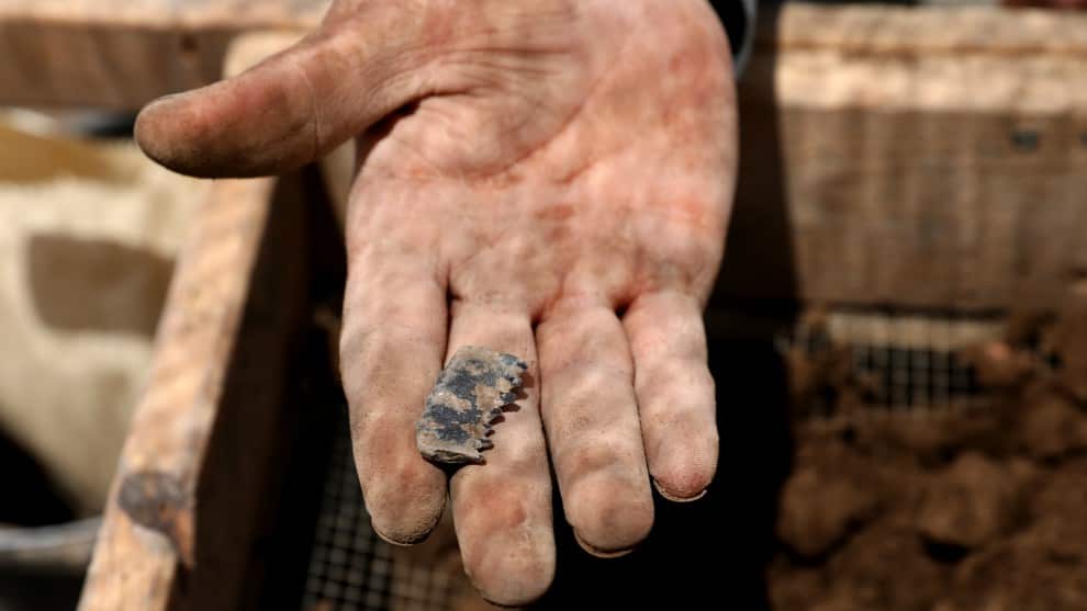 Con un chicle milenario recrearon cómo era la gente hace 6.000 años