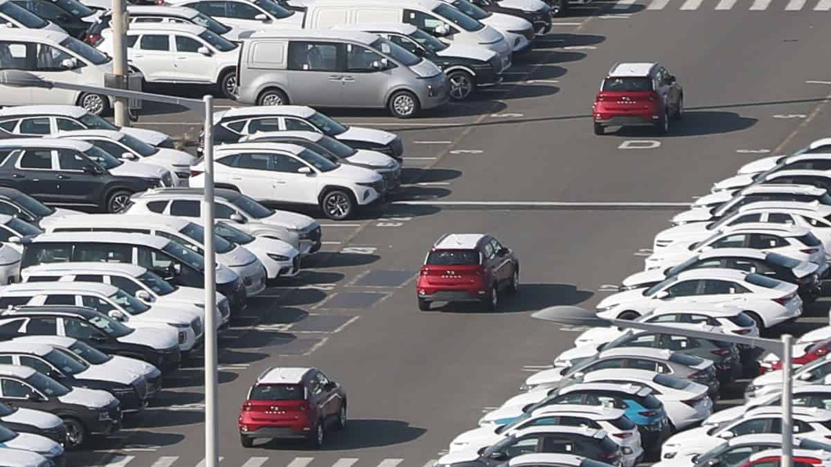 EE.UU: Importantes marcas de automóviles advierten a propietarios que estacionen en el exterior de sus viviendas por riesgo de incendio