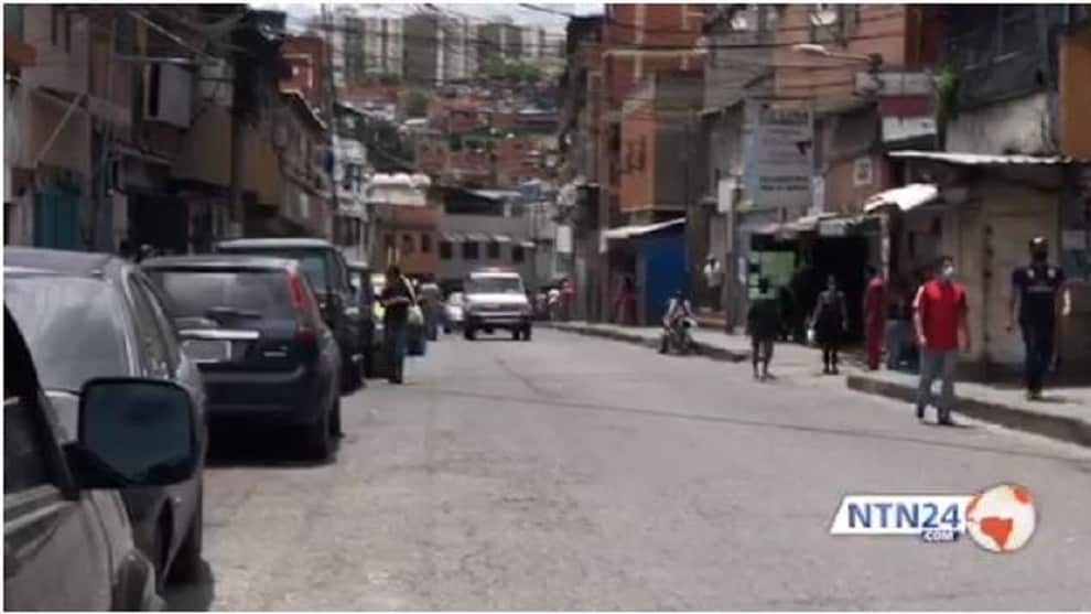 Vecinos de Las Minas de Baruta enfrentan brote de coronavirus entre desconocimiento y necesidad