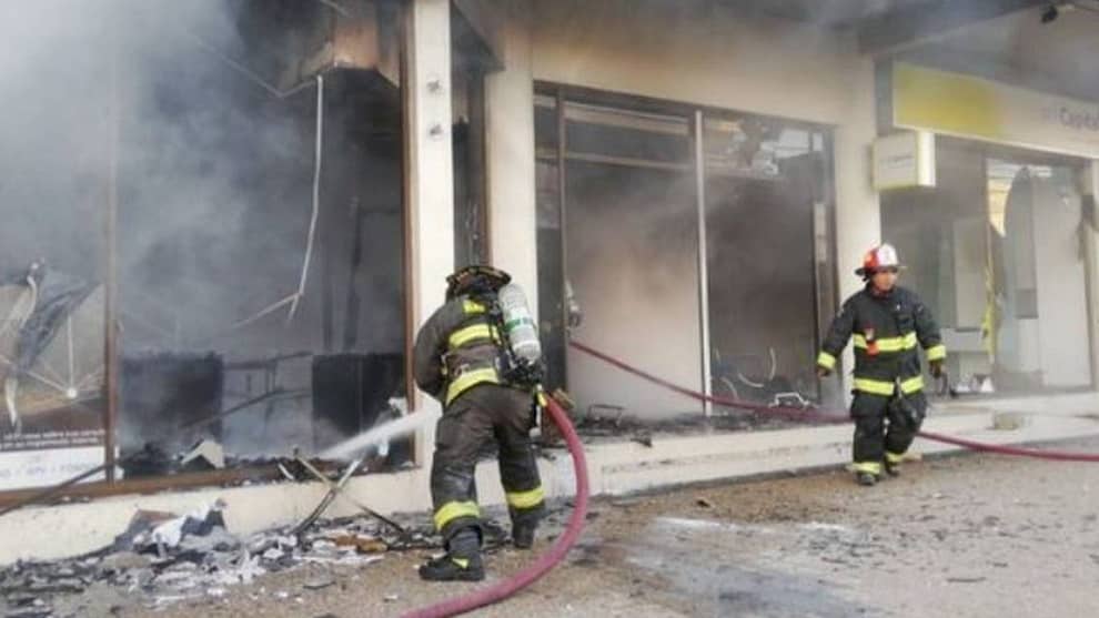 Dos muertos y varios heridos tras explosión en una perfumería en Argentina