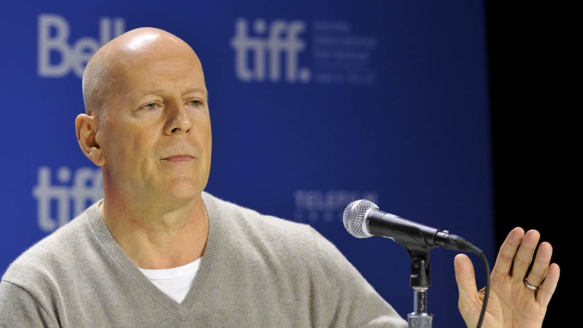 Bruce Willis fue expulsado de una farmacia por negarse a usar mascarilla