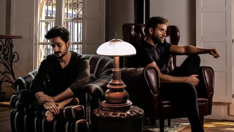 Camilo y Pablo Alborán se hacen tendencia y ponen a respirar ‘El Mismo Aire’