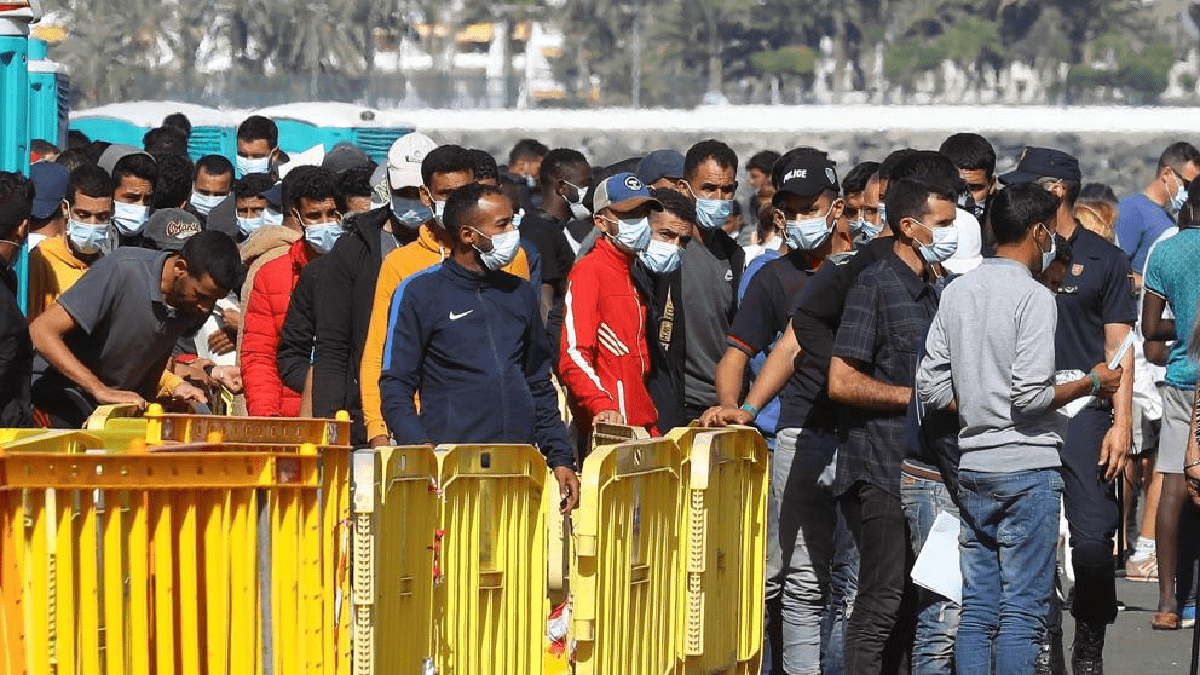 En lo que va de año, más de 16.700 migrantes llegaron por mar en precarias embarcaciones a este archipiélago atlántico