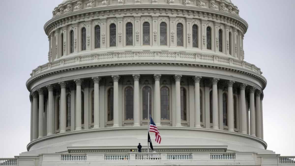15 personas inculpadas por asalto al Capitolio de EE. UU.