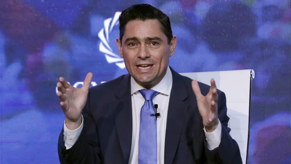 Carlos Vecchio notificó el cese de sus funciones