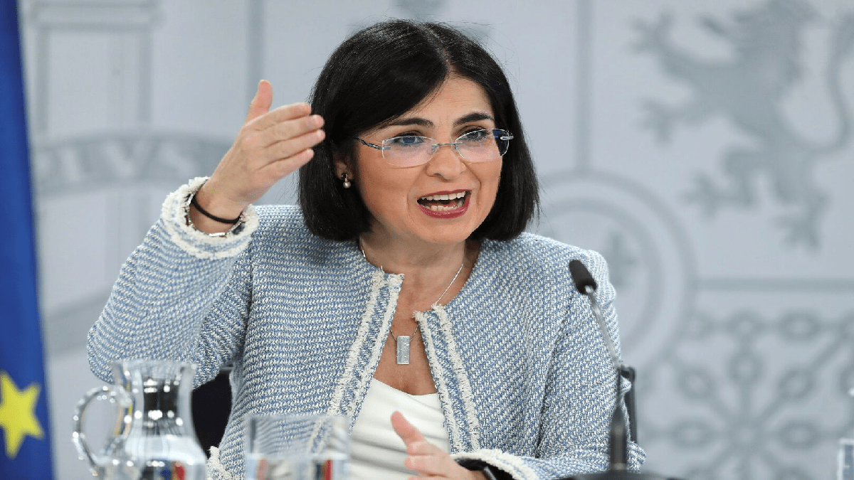 España suspende provisionalmente la vacunación con AstraZeneca a menores de 60 años