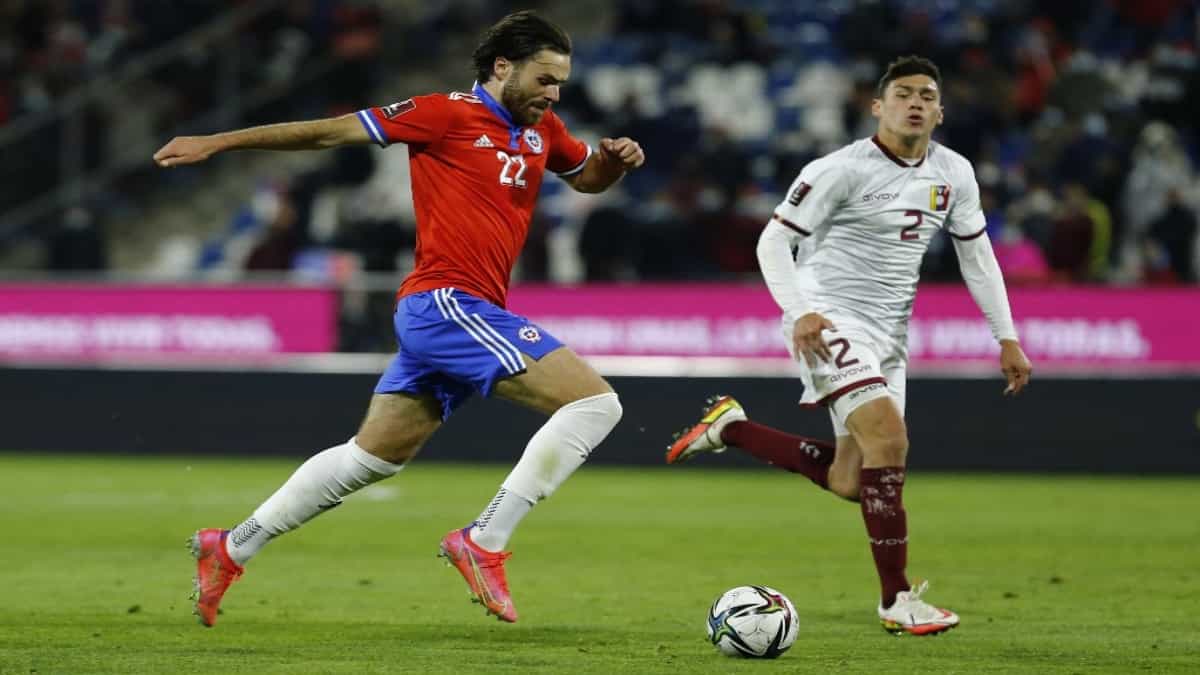 Chile sumó su segunda victoria consecutiva ante la colista Venezuela. Foto: AFP