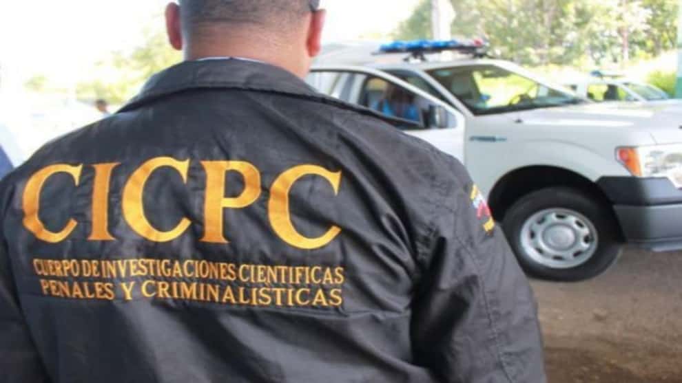 Un adolescente de 12 años mató a su padre de un disparo en la cabeza
