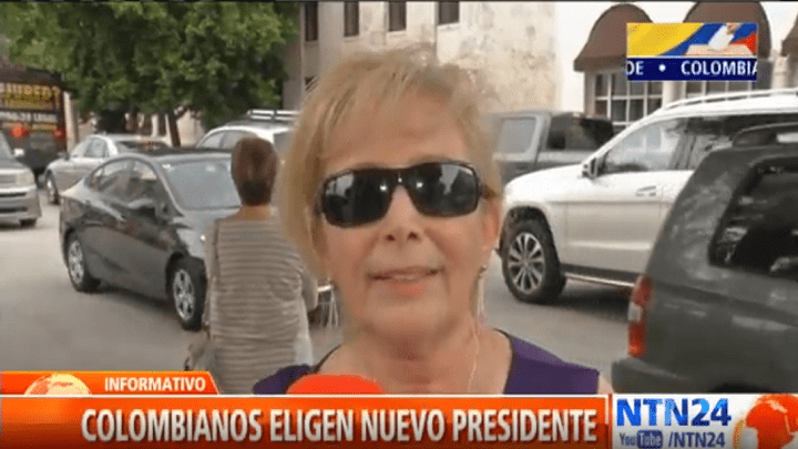 Colombianos votan en el exterior