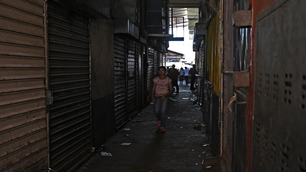 Comercios cerrados en Venezuela / FOTO: AFP