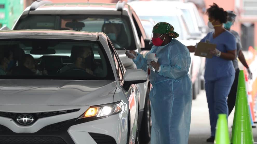 EE. UU. pasó este lunes los 18 millones de contagios por coronavirus