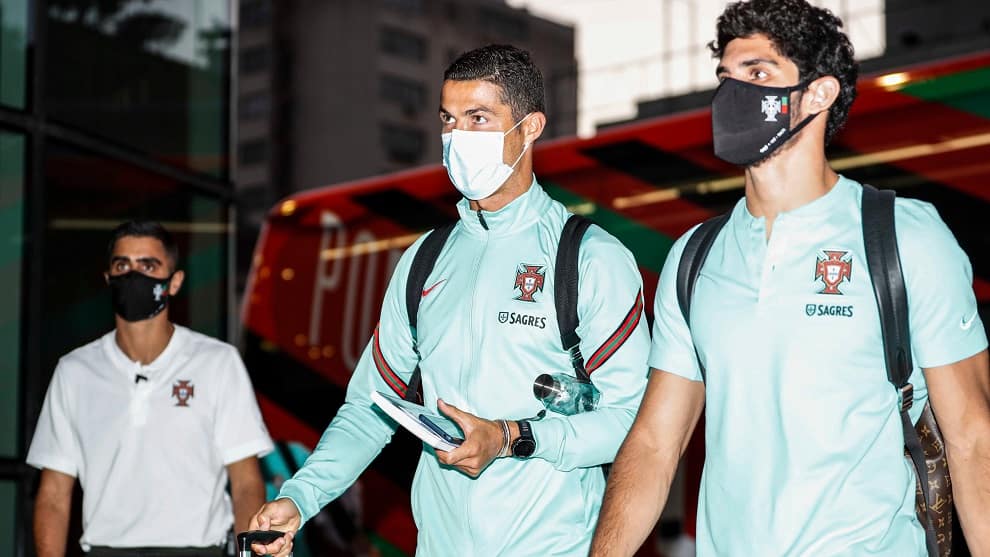 Cristiano Ronaldo estará fuera ante Croacia tras infección en el pie derecho
