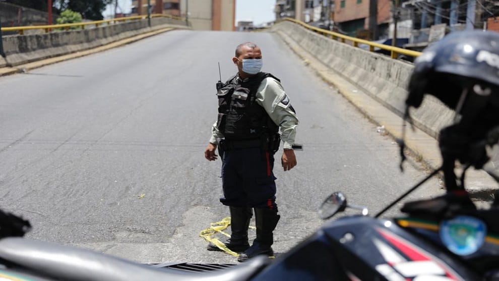 Metro de Caracas cerró 11 estaciones en tercer día de cuarentena nacional