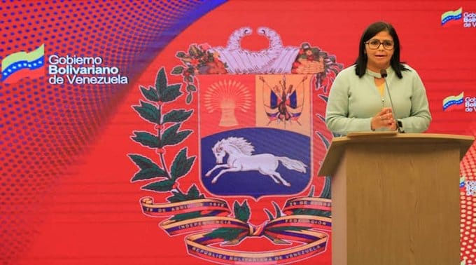 Régimen de Maduro revisa relaciones con Aruba, Curazao y Bonaire Delcy
