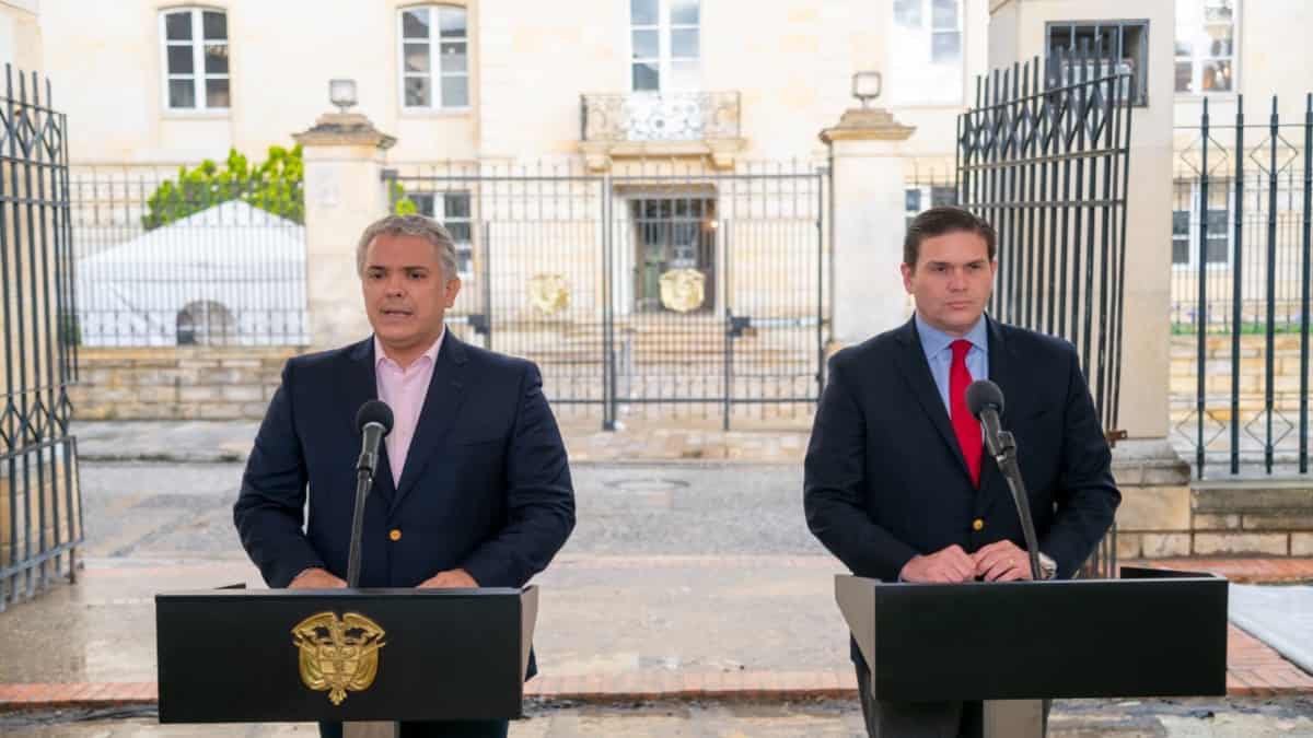 Presidente Iván Duque (i) y Juan Carlos Pinzón (d). Foto: Gobierno de Colombia
