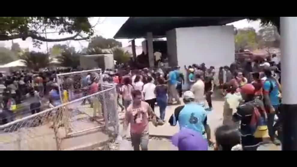 Saqueos y disturbios en jornada de alimentos en El Furrial, estado Monagas