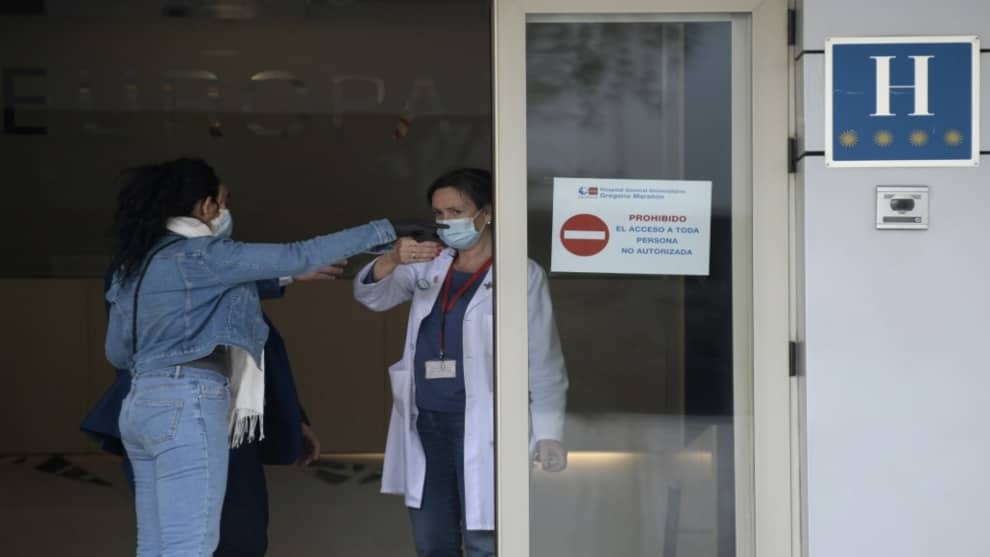 España supera 2.000 muertes por coronavirus, 462 en las últimas 24 horas