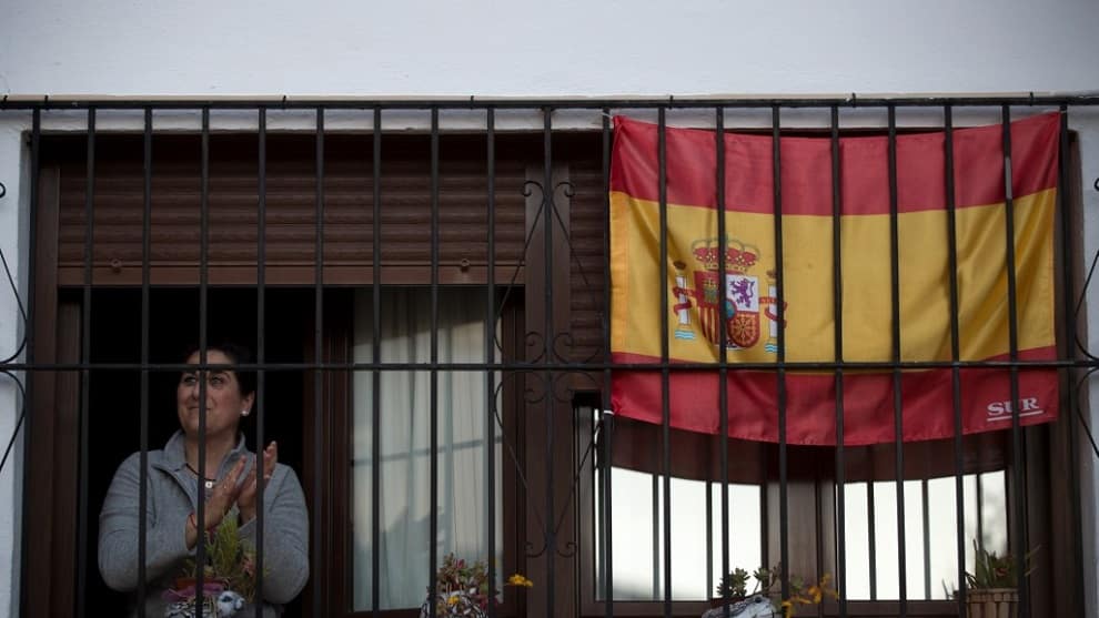 Muertes por coronavirus se reducen por segundo día en España