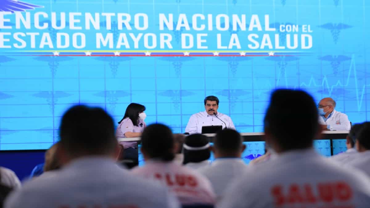 Régimen venezolano insiste en que el “carvativir es un poderoso antiviral contra el covid”