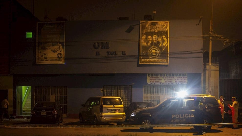 Estampida refleja descontrol de la pandemia en Perú: Once de los muertos tenían covid-19